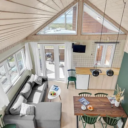 Holiday home Beautiful In With Outdoor Swimming Pool *